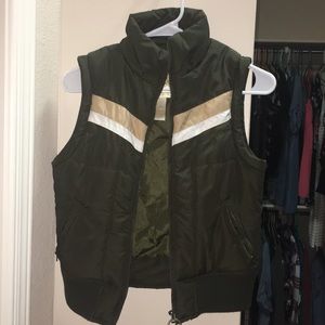 Wet seal winter vest